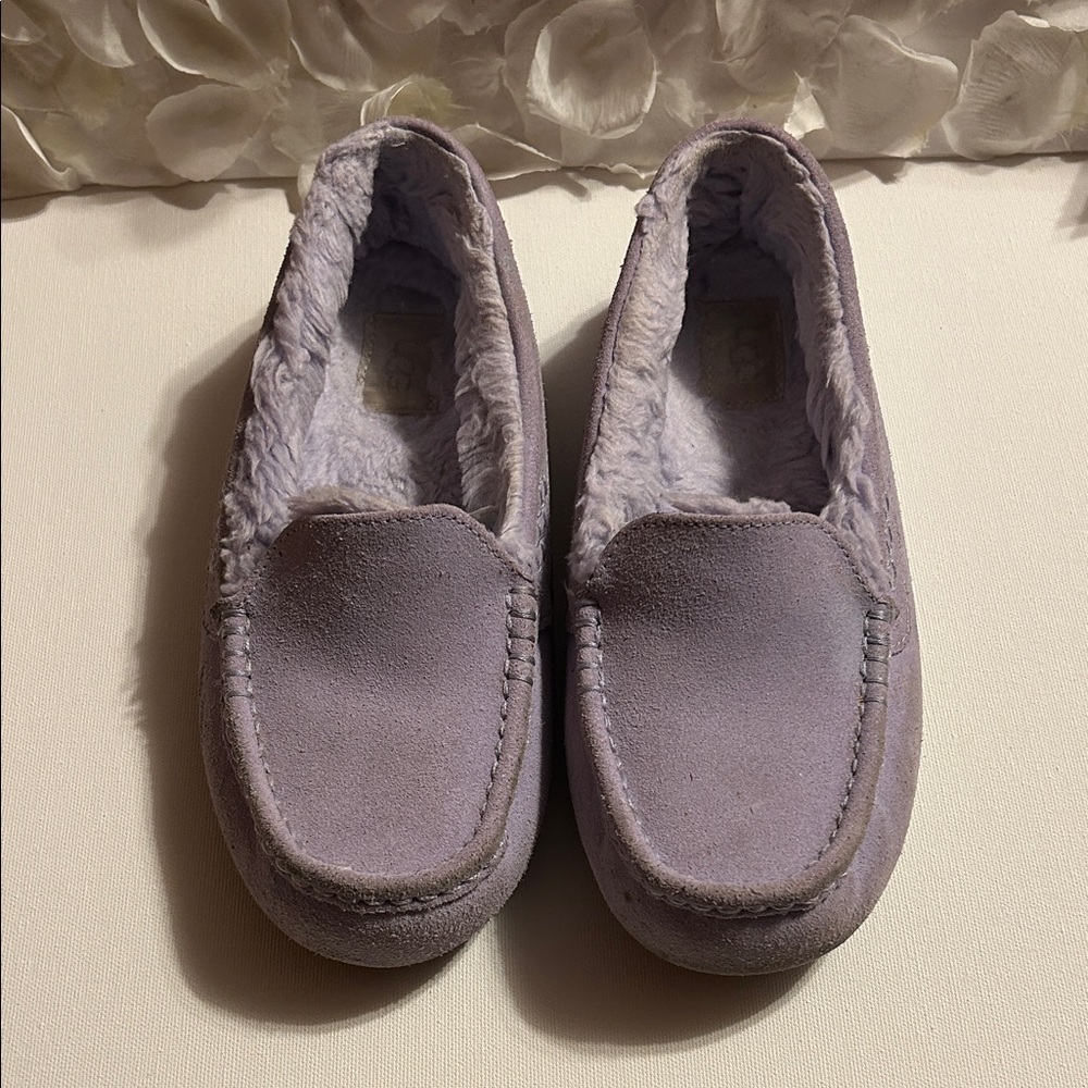 UGG Women's Lilac Slippers